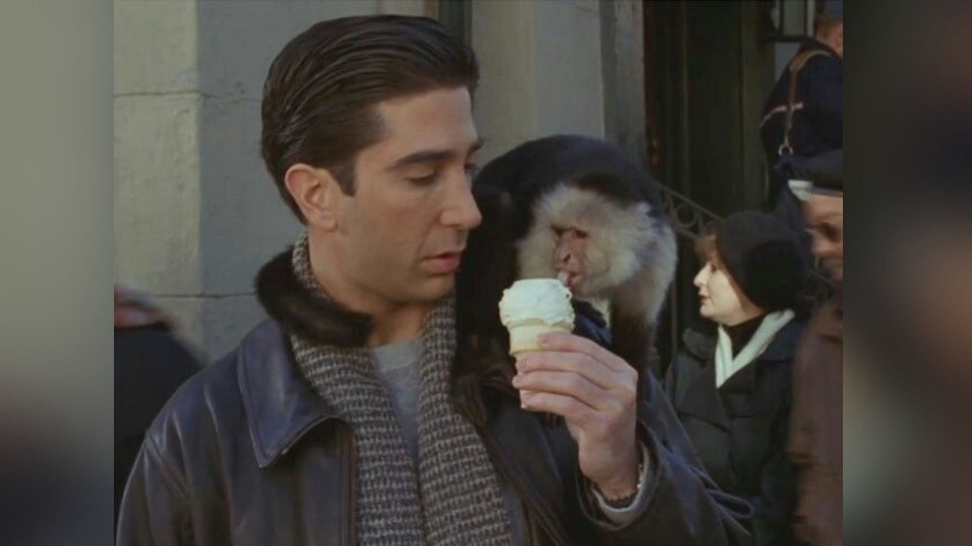 Ross and Marcel in Friends (Image via Warner Bros.)